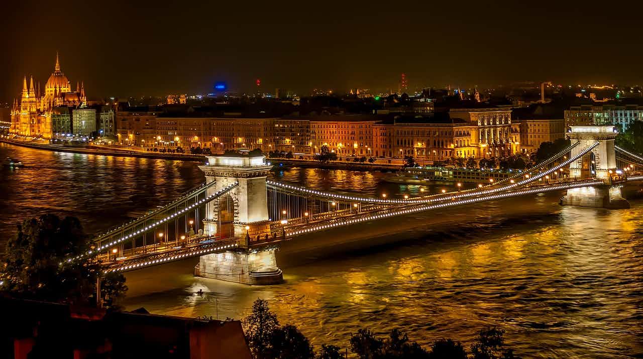 חג המולד הקסום בבודפשט: חוויה בלתי נשכחת