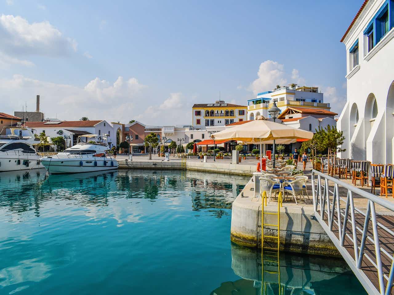 חופשת חגים בלימסול: חוויה קסומה בים התיכון